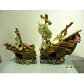 Корабль затонувший (парусный) пластиковый 40х15х27см